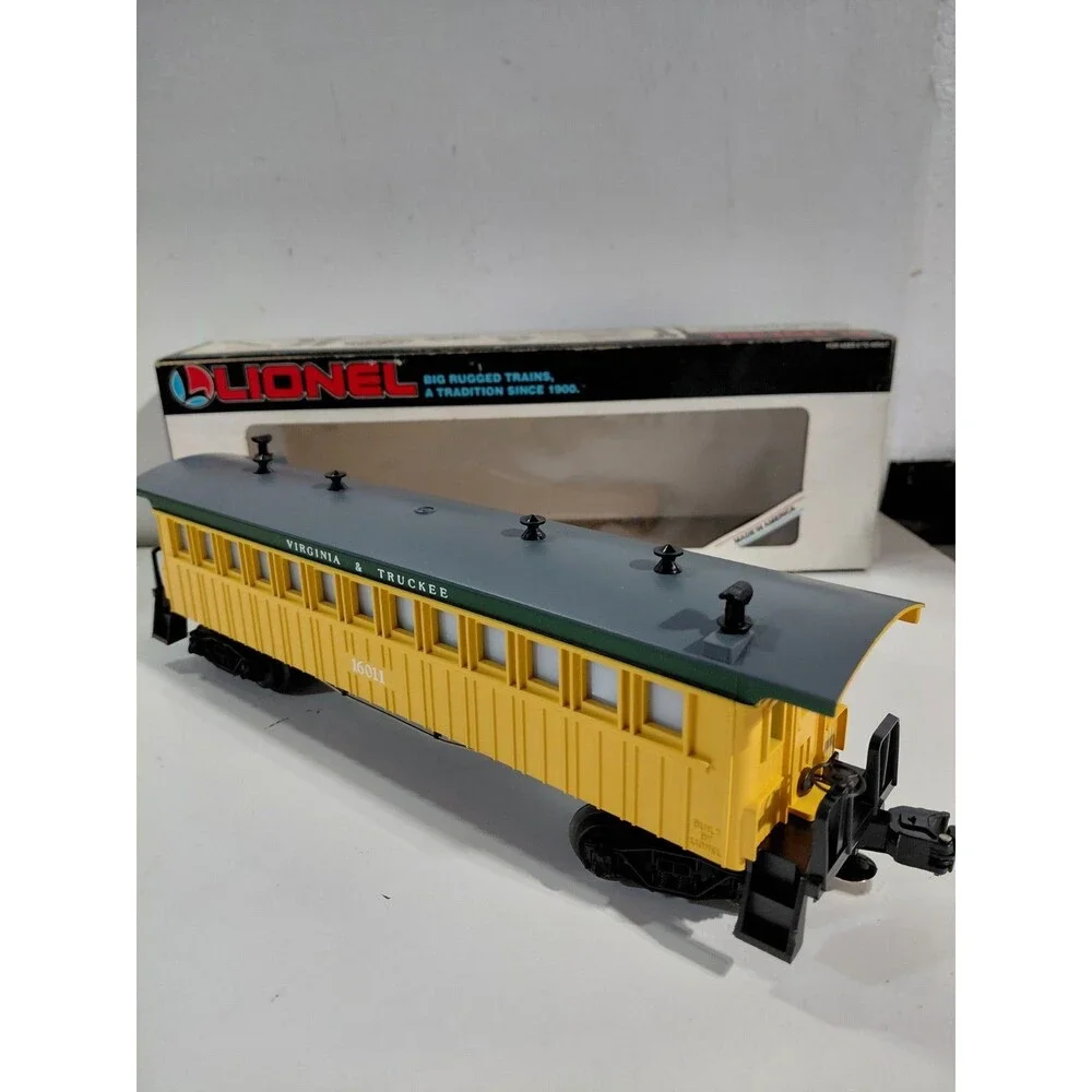 Lionel 6-16011 O Gauge Model Railroad Virginia & Truckee Passenger Car w/Box